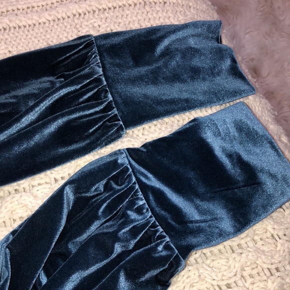 Loft crushed velvet blue top size large - Picture 4 of 6